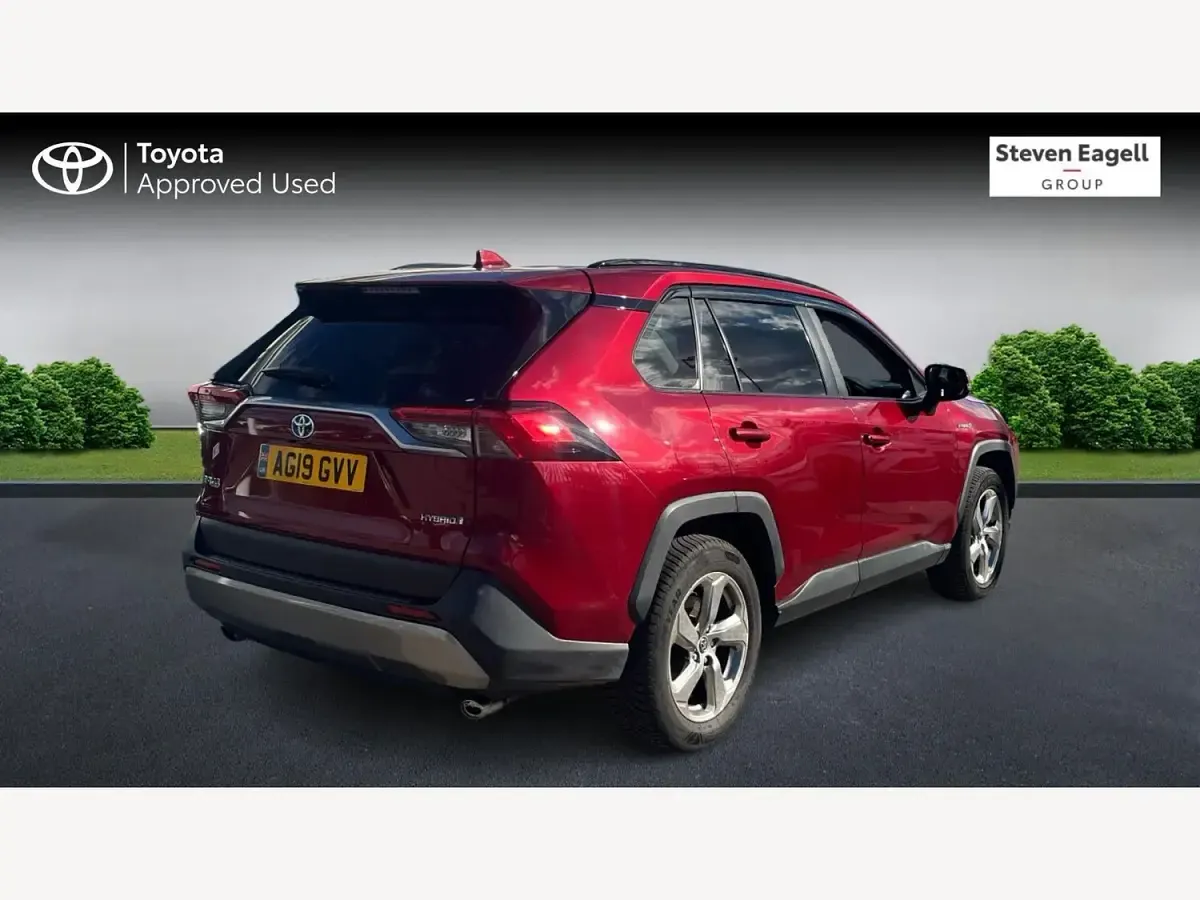 Used Toyota RAV4 Design 218 HP (160 kW) 2019 Red SUV