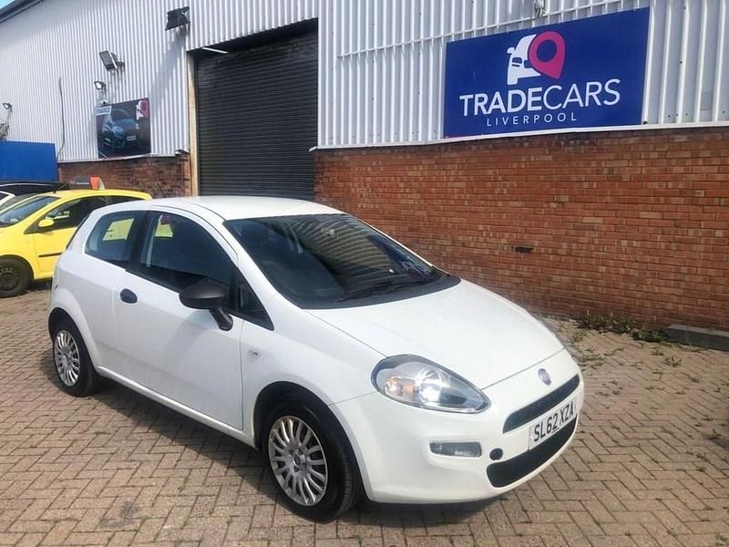 White Used 2012 Fiat Punto Pop Hatchback | £2,895 - Image 1/4