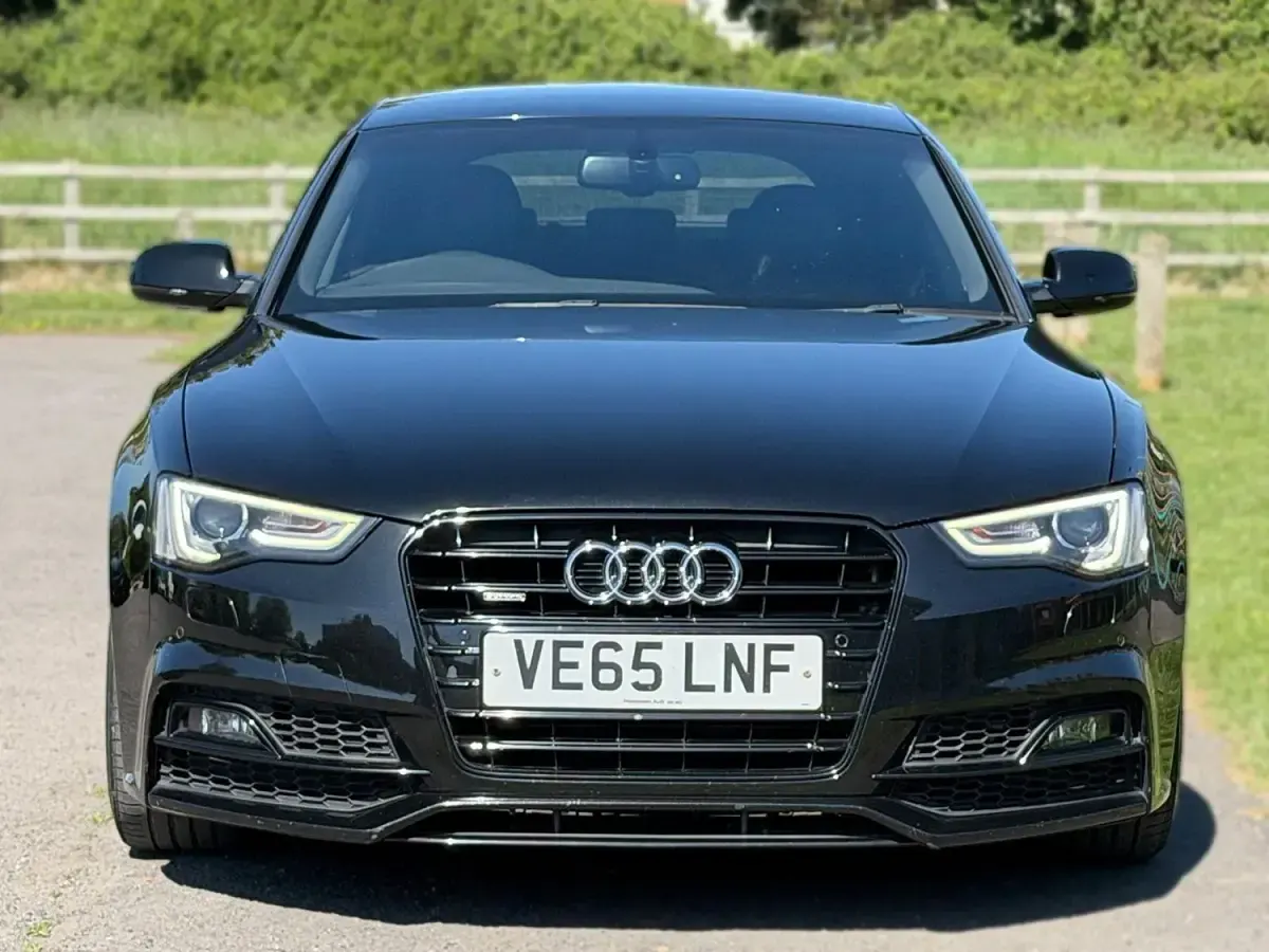 Begagnad Audi A5 Black Edition 2015 Svart Sportkupé