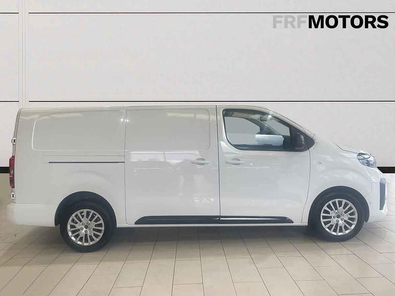 Ny Peugeot Expert S 118 HK (86 kW) 2025 Vit Van