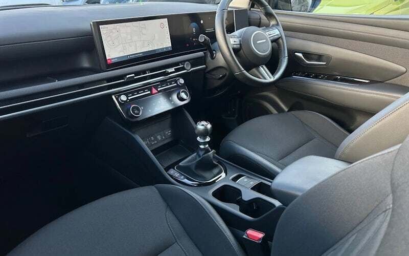 Image 2/4