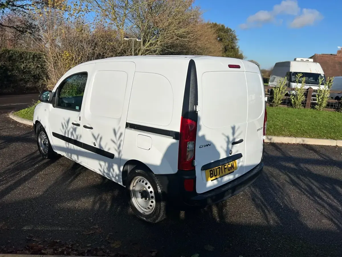 Used Mercedes Citan 109 94 HP (69 kW) 2021 White MPV