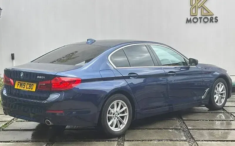 Used BMW 520 184 HP (135 kW) 2019 Blue Sedan