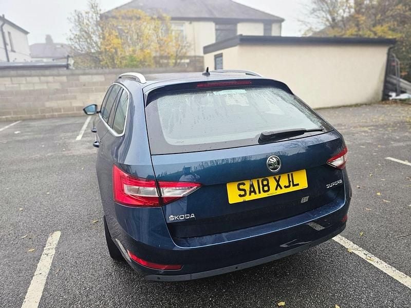 Used Skoda Superb SE 120 HP (88 kW) 2018 Blue Estate