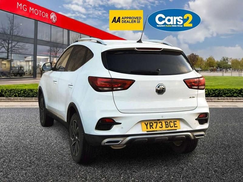 Used MG ZS Exclusive 110 HP (80 kW) 2023 White Sedan
