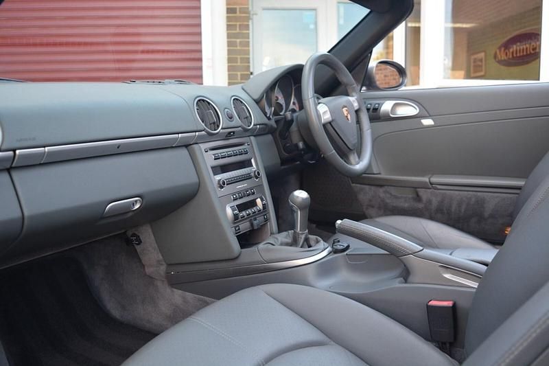 Usado Porsche Boxster 280 HP (205 kW) 2005 Cinzento Cabrios