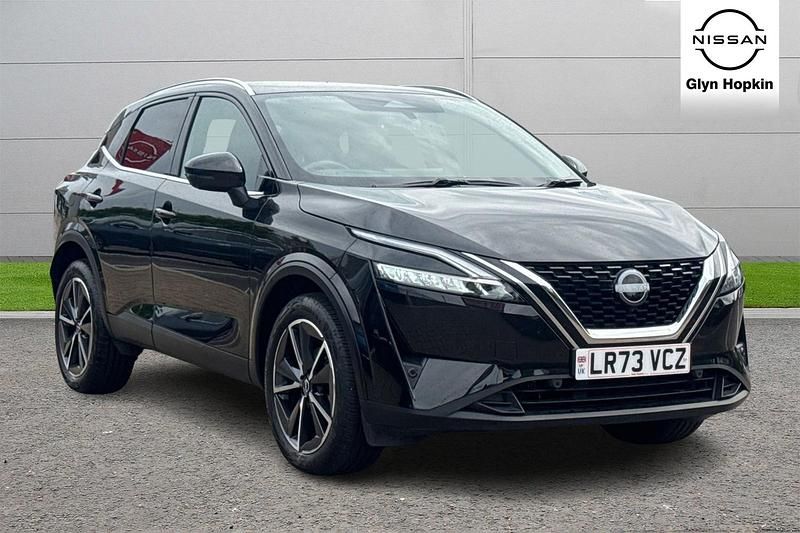 Black Used 2023 Nissan Qashqai Tekna SUV | £23,547 (Expensive) - Image 1/4