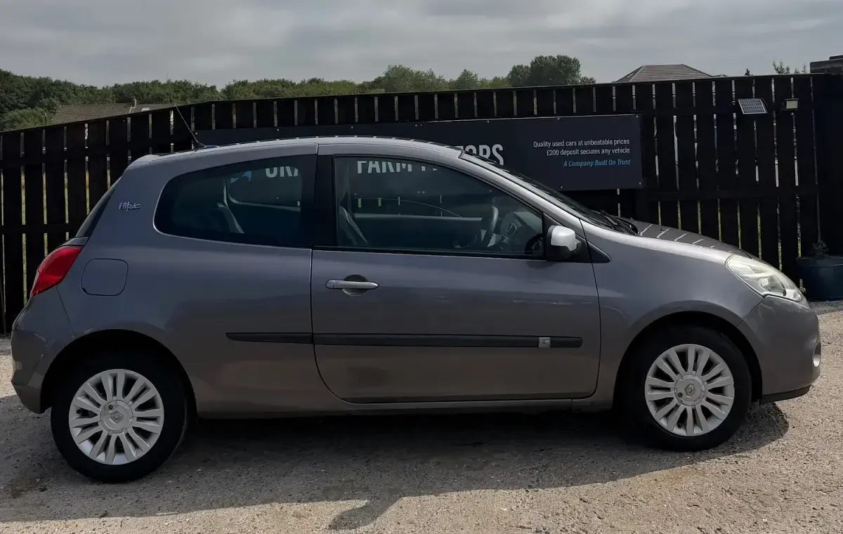Used Renault Clio 2010 Grey Hatchback