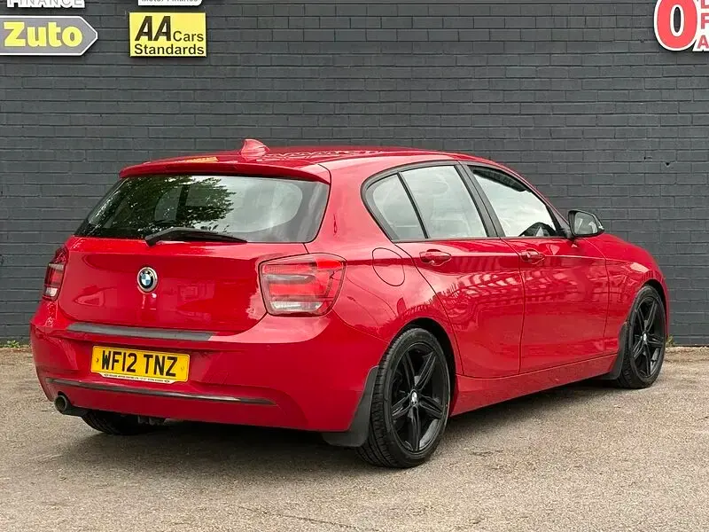 Used BMW 116 Sport Line 2012 Red Hatchback