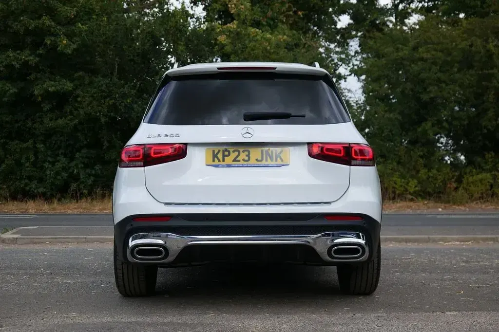Used Mercedes GLB200 Executive 163 HP (119 kW) 2023 White SUV