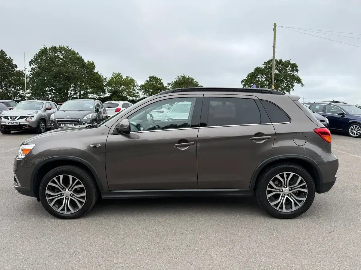 Used Mitsubishi ASX 117 HP (86 kW) 2018 Brown SUV