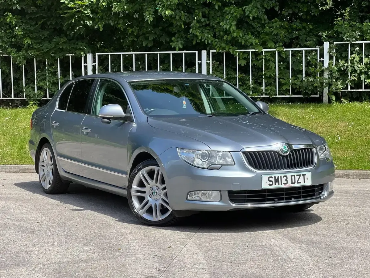 Used Skoda Superb Elegance 140 HP (102 kW) 2013 Grey Hatchback