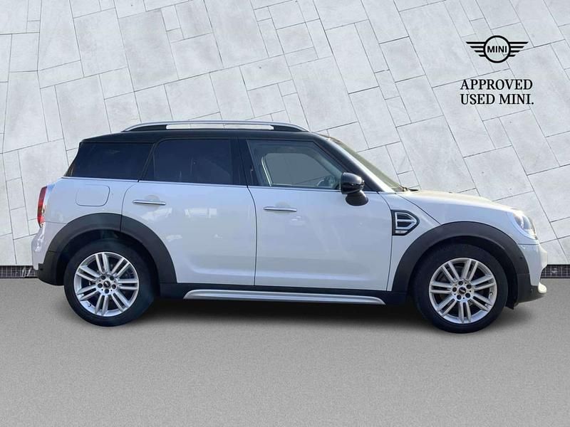 Used Mini Cooper Exclusive 2018 White Hatchback