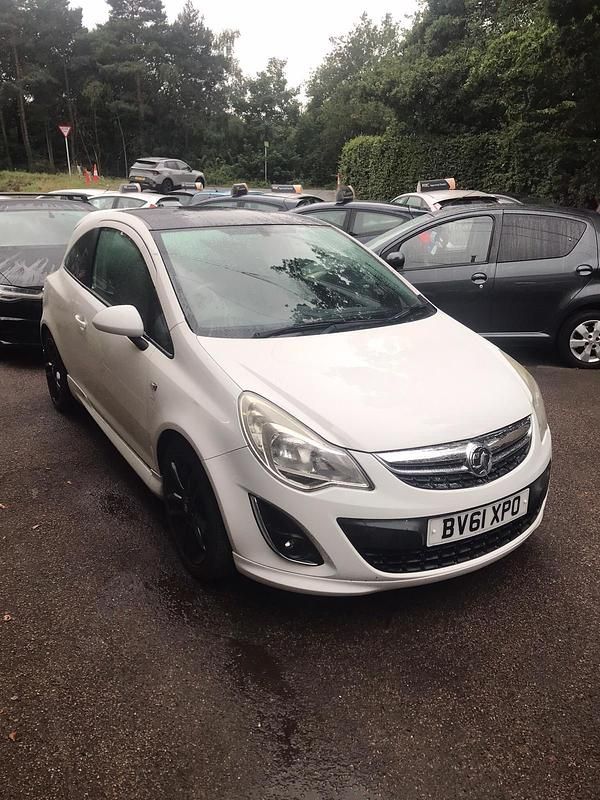 White Used 2011 Vauxhall Corsa Edition Hatchback | £4,495 (A bit pricey) - Image 1/1