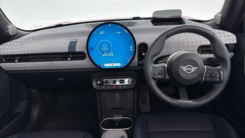 Used Mini Cooper 118 kW (161 HP) 2025 Red Hatchback