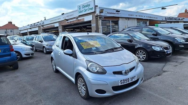 Used Toyota Aygo Platinum 67 HP (49 kW) 2009 Silver Hatchback