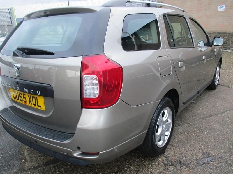 Used Dacia Logan MCV Lauréate 90 HP (66 kW) 2015 Beige Estate