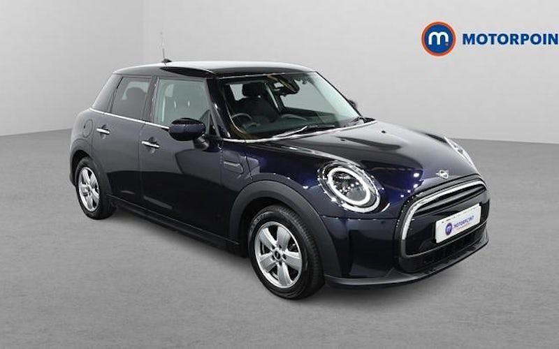 Begagnad Mini Cooper Classic 136 HK (100 kW) 2022 Blå Halvkombi