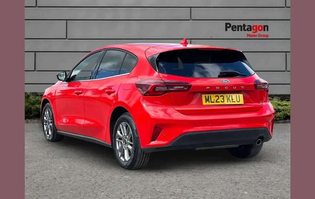 Used Ford Focus Titanium 123 HP (90 kW) 2023 Red Hatchback