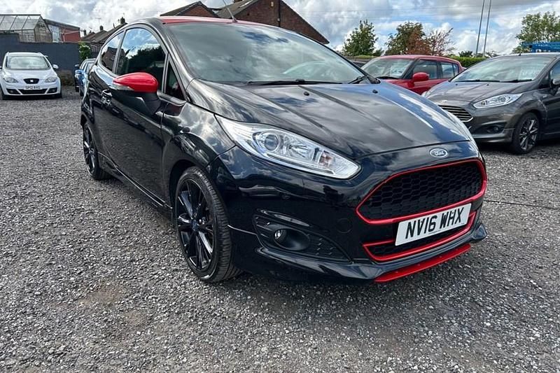 Black Used 2016 Ford Fiesta Zetec Hatchback | £4,495 (Good price) - Image 1/1