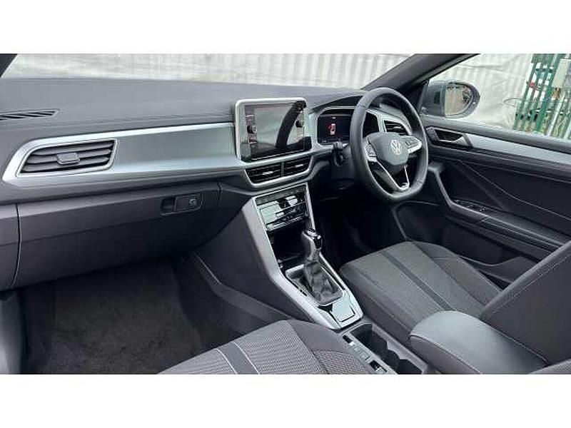 Novo VW T-Roc 150 HP (110 kW) 2025 SUV