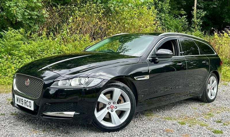 Begagnad Jaguar XF Portfolio 2019 Svart Sedan