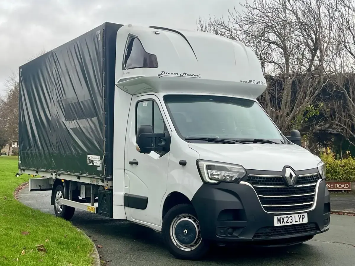Used Renault Master 2024 White MPV