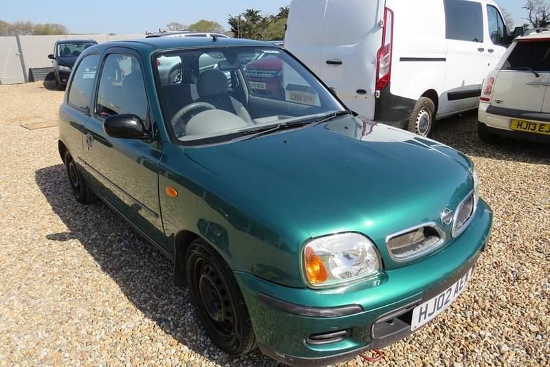Used Nissan Micra 60 HP (44 kW) 2002 Green Hatchback