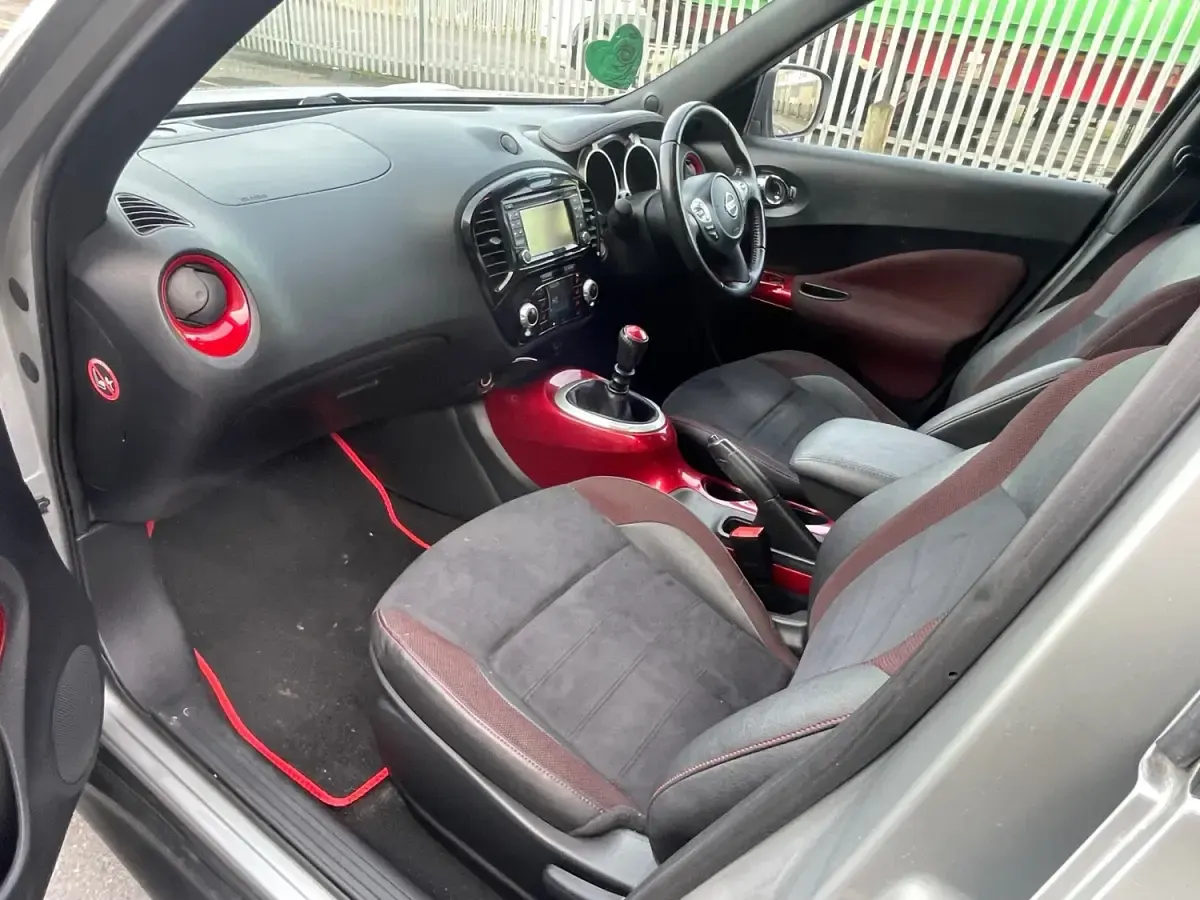 Used Nissan Juke N-Connecta 110 HP (80 kW) 2017 Silver SUV