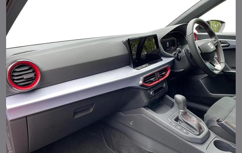 Used Seat Ibiza FR Sport 113 HP (83 kW) 2025 Red Hatchback