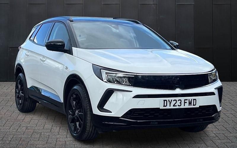 White Used 2023 Vauxhall Grandland X GS Line SUV | £16,695 (Fair price) - Image 1/4