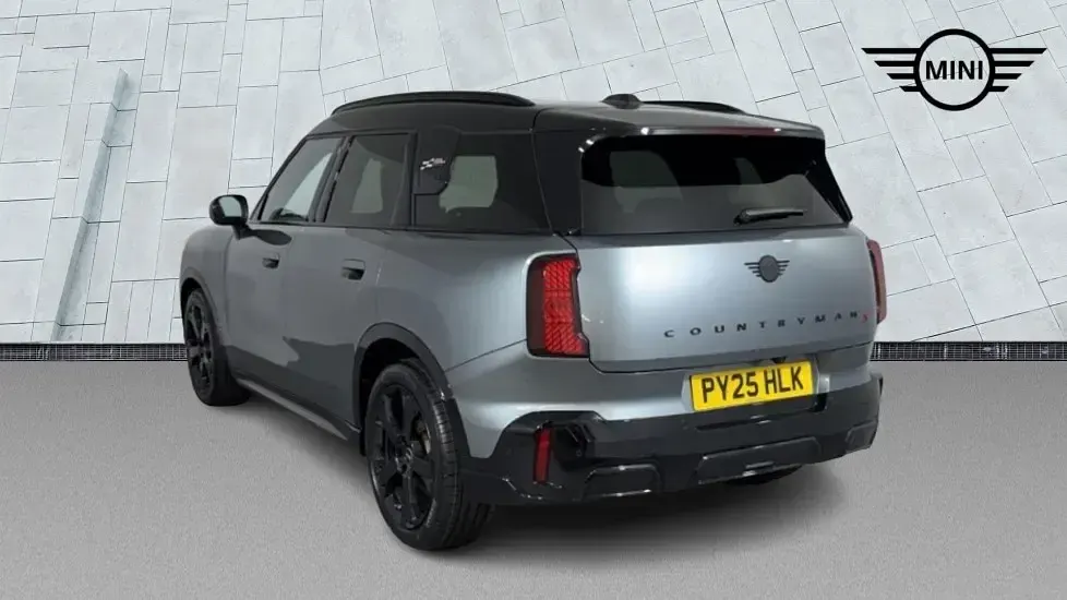 Used Mini Countryman 215 HP (158 kW) 2025 Green SUV