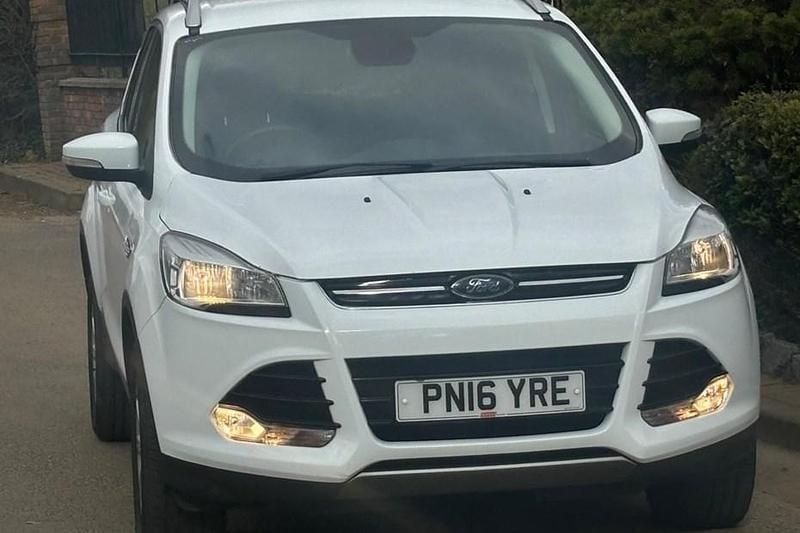 White Used 2016 Ford Kuga Titanium SUV | £8,199 (Super price) - Image 1/1
