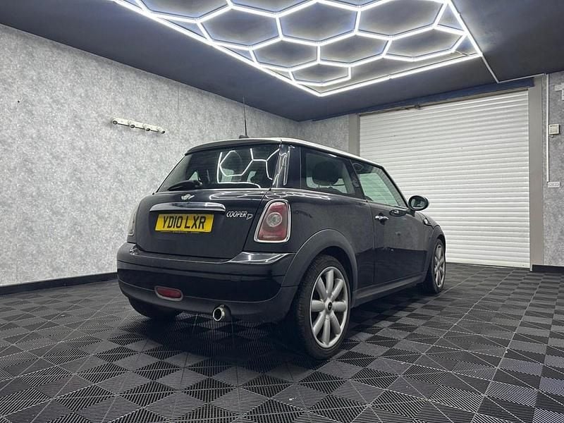Używany Mini Cooper D Hatch 2010 Czarny Hatchback