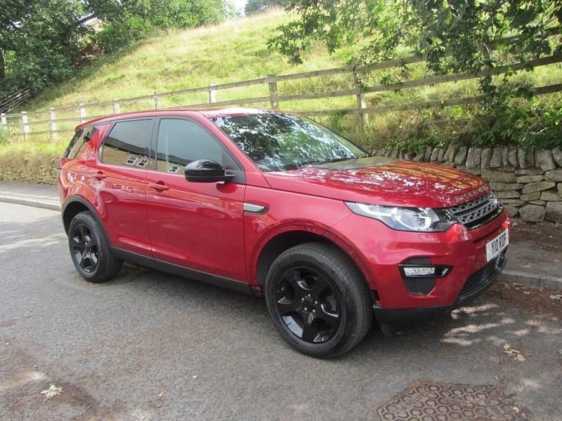 Red Used 2017 Land Rover Discovery Sport Pure SUV | £6,990 (Super price) - Image 1/4