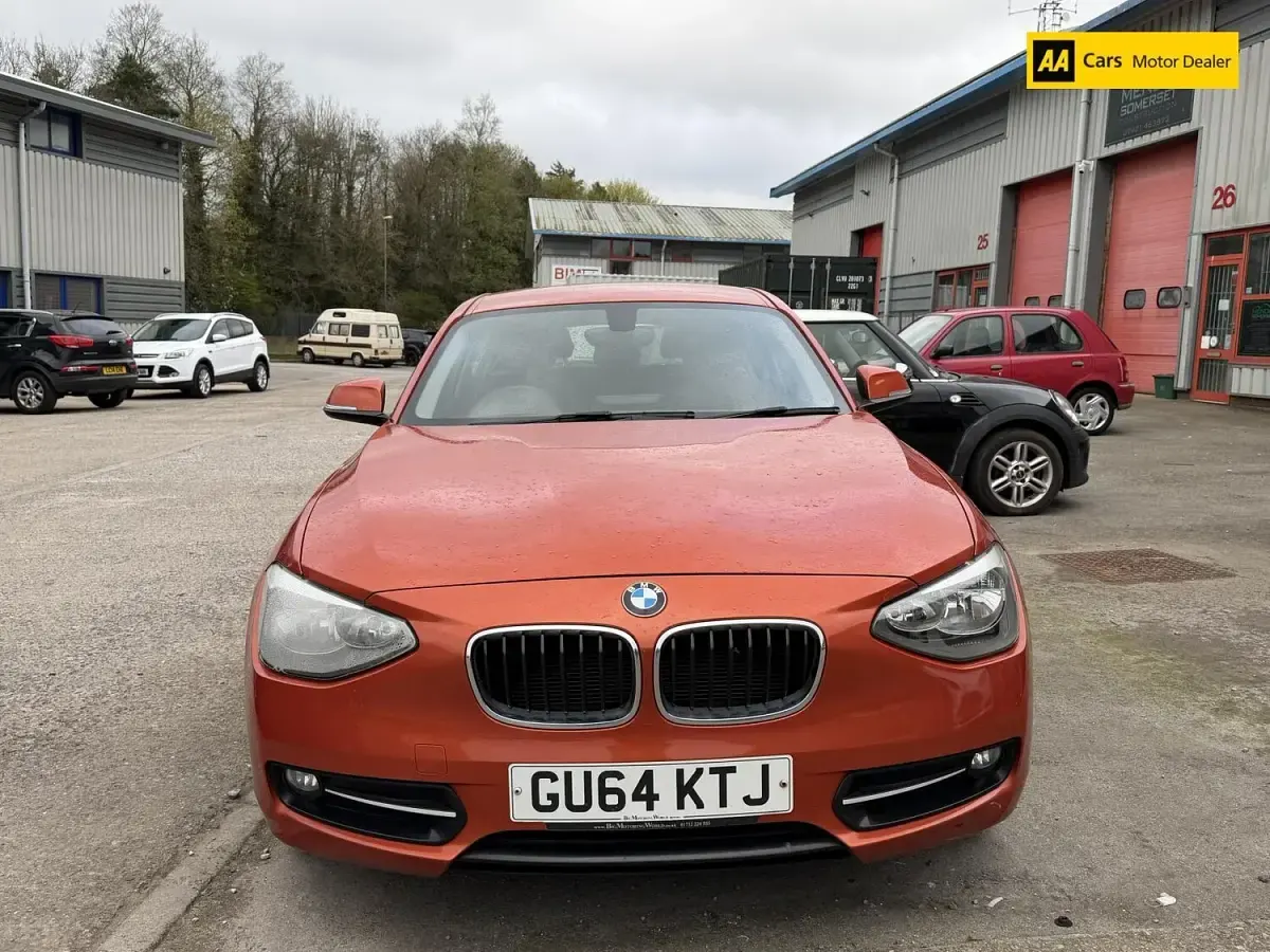 Used BMW 118 Sport Line 143 HP (105 kW) 2014 Orange Hatchback