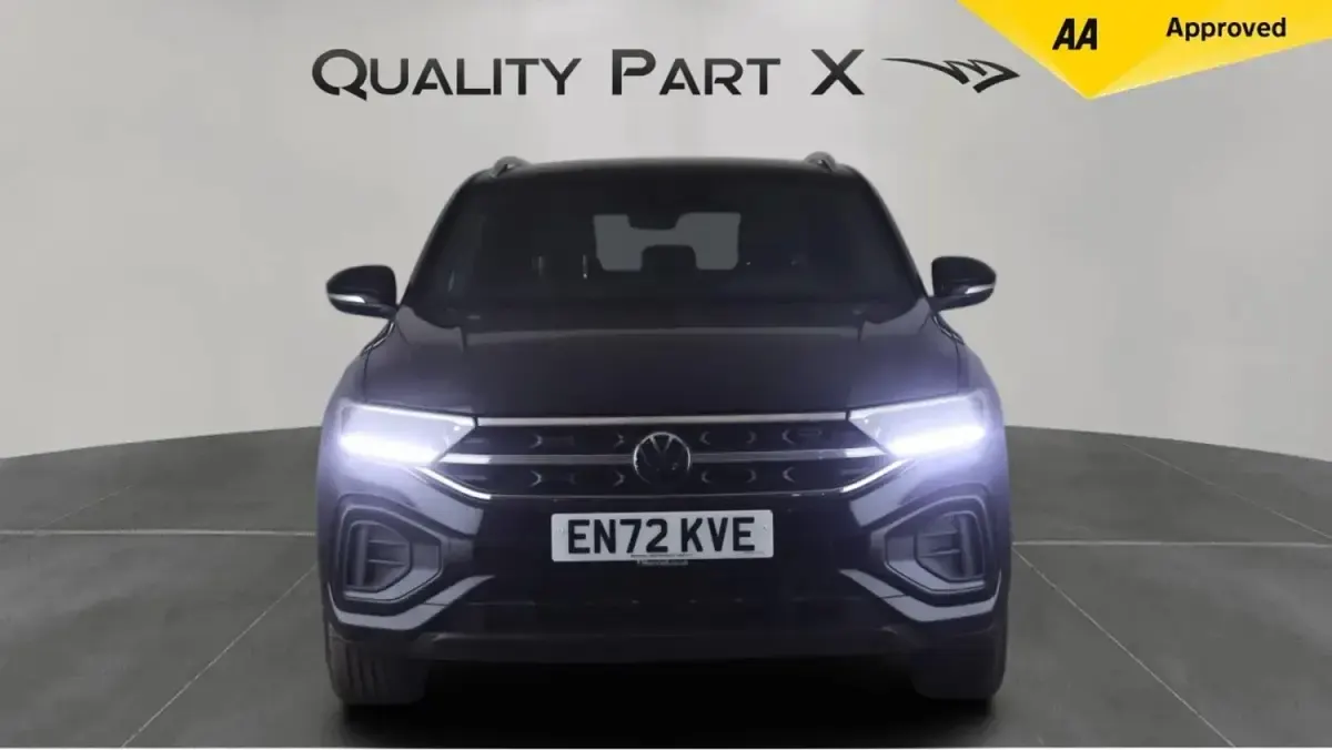 Usado VW T-Roc R-line 150 CV (110 kW) 2023 Negro SUV