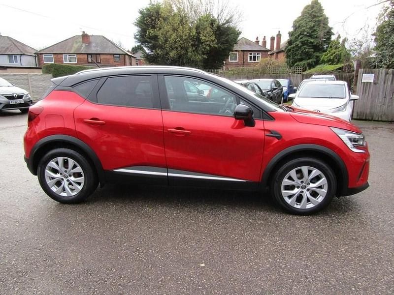 Used Renault Captur Iconic 130 HP (95 kW) 2020 Red SUV