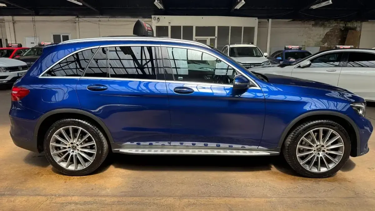 Used Mercedes GLC250 AMG line 204 HP (150 kW) 2018 Blue SUV