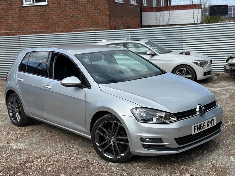 Begagnad VW Golf VII Match 2015 Silver Halvkombi