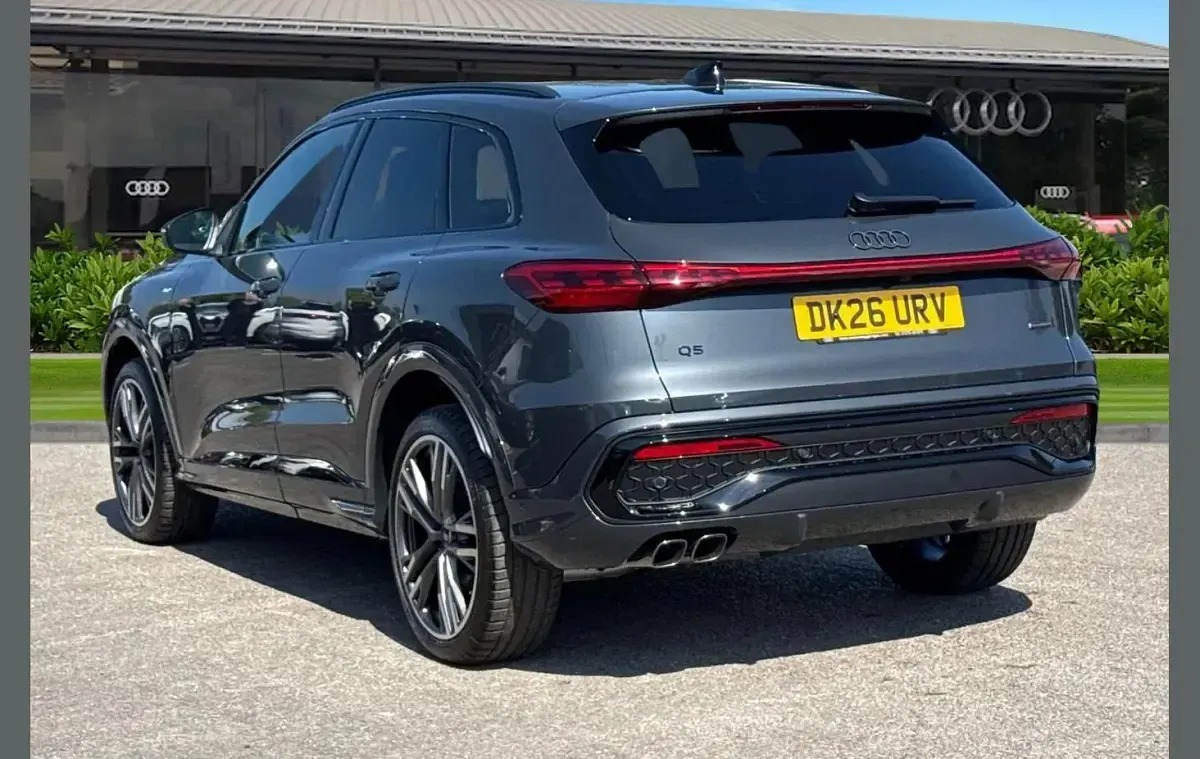 Nowe Audi Q5 Comfort 204 KM (150 kW) 2026 Szary SUV
