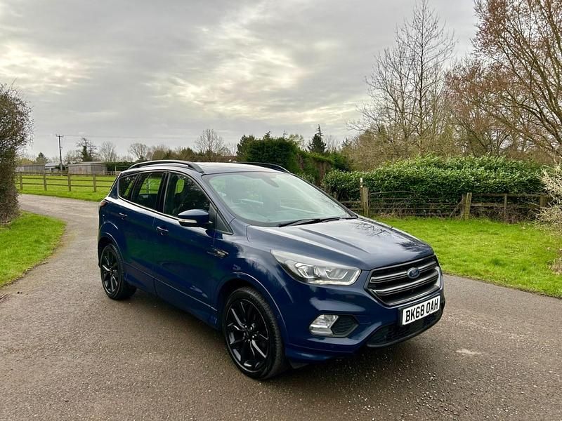 Usado Ford Kuga ST-Line X 150 HP (110 kW) 2018 Azul SUV
