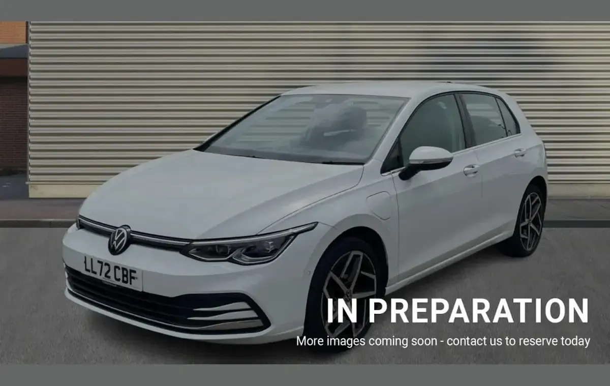 Used VW Golf VIII Style 200 HP (147 kW) 2022 White Hatchback
