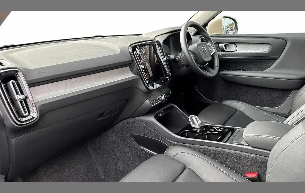 Used Volvo XC40 Ultra 161 HP (118 kW) 2025 Other SUV