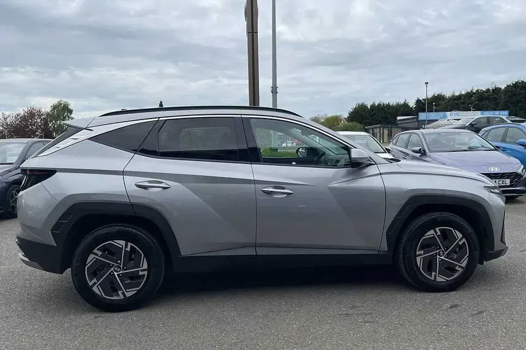 Used Hyundai Tucson Advanced 215 HP (158 kW) 2025 Silver SUV