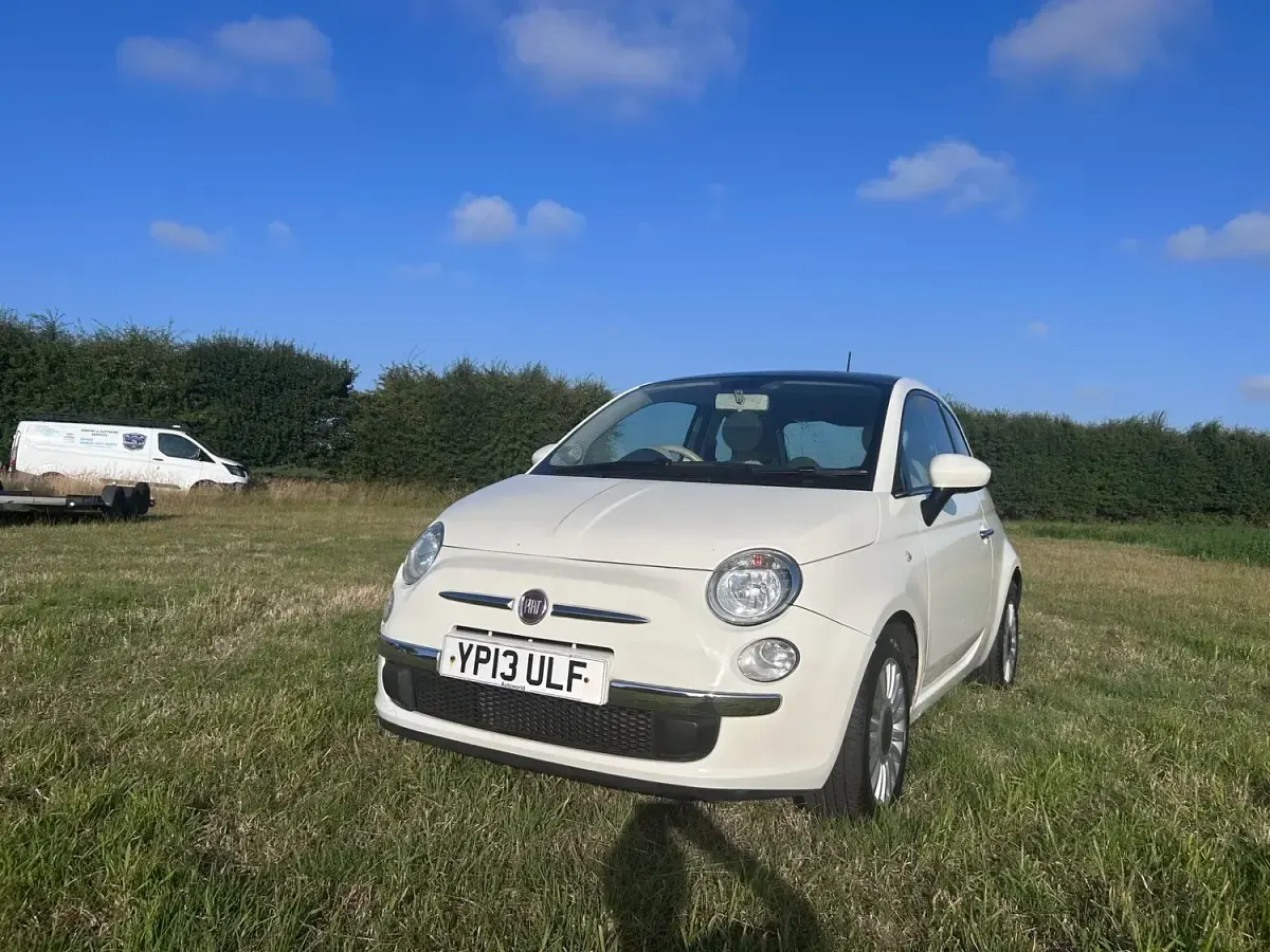 Used Fiat 500 Lounge 69 HP (50 kW) 2013 White Hatchback