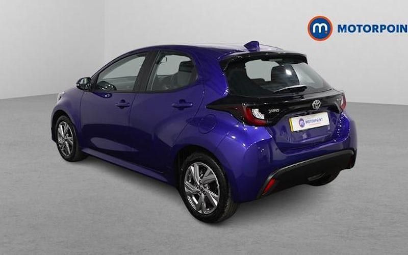 Used Toyota Yaris Hybrid 116 HP (85 kW) 2025 Blue Hatchback