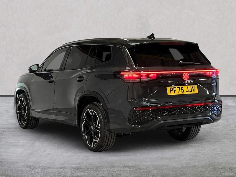 Used VW Touran R-line 150 HP (110 kW) 2025 Grey MPV