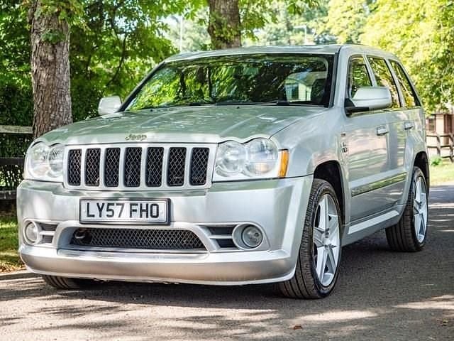 Used Jeep Grand Cherokee SRT8 426 HP (313 kW) 2007 Silver SUV