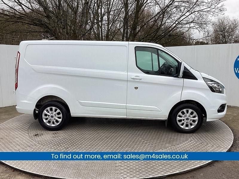 Used Ford Transit Custom Limited 130 HP (95 kW) 2021 White Van